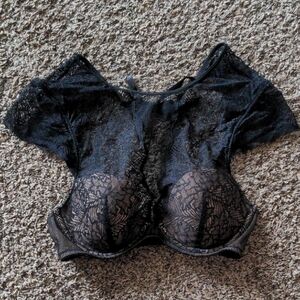 Wacoal B Tempted Black Sheer Sexy Lace Underwire Bralette Top Size Small